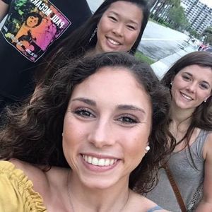 Meet your Posher, Letizia